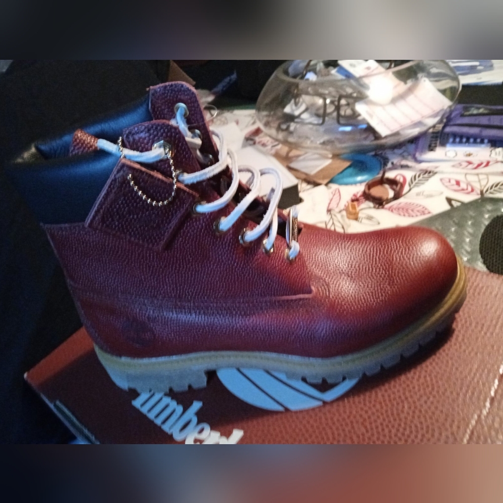 Size 9 High top Timberland Boots with Football Leather.